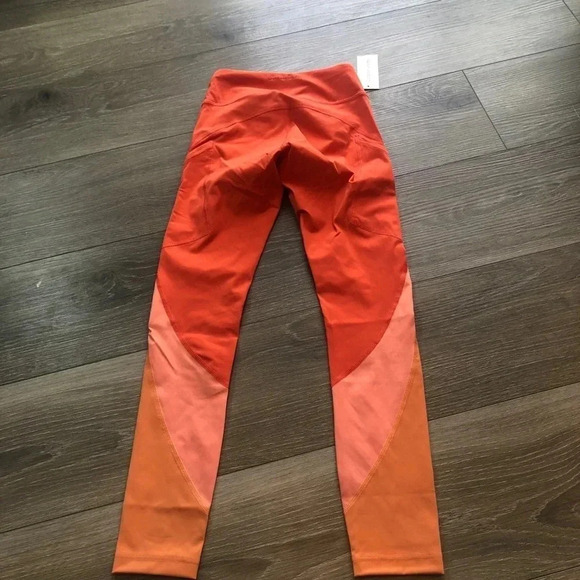 Outdoor Voices SuperForm 7/8 Leggings Orange Color Block Womens Size XS - Picture 12 of 12